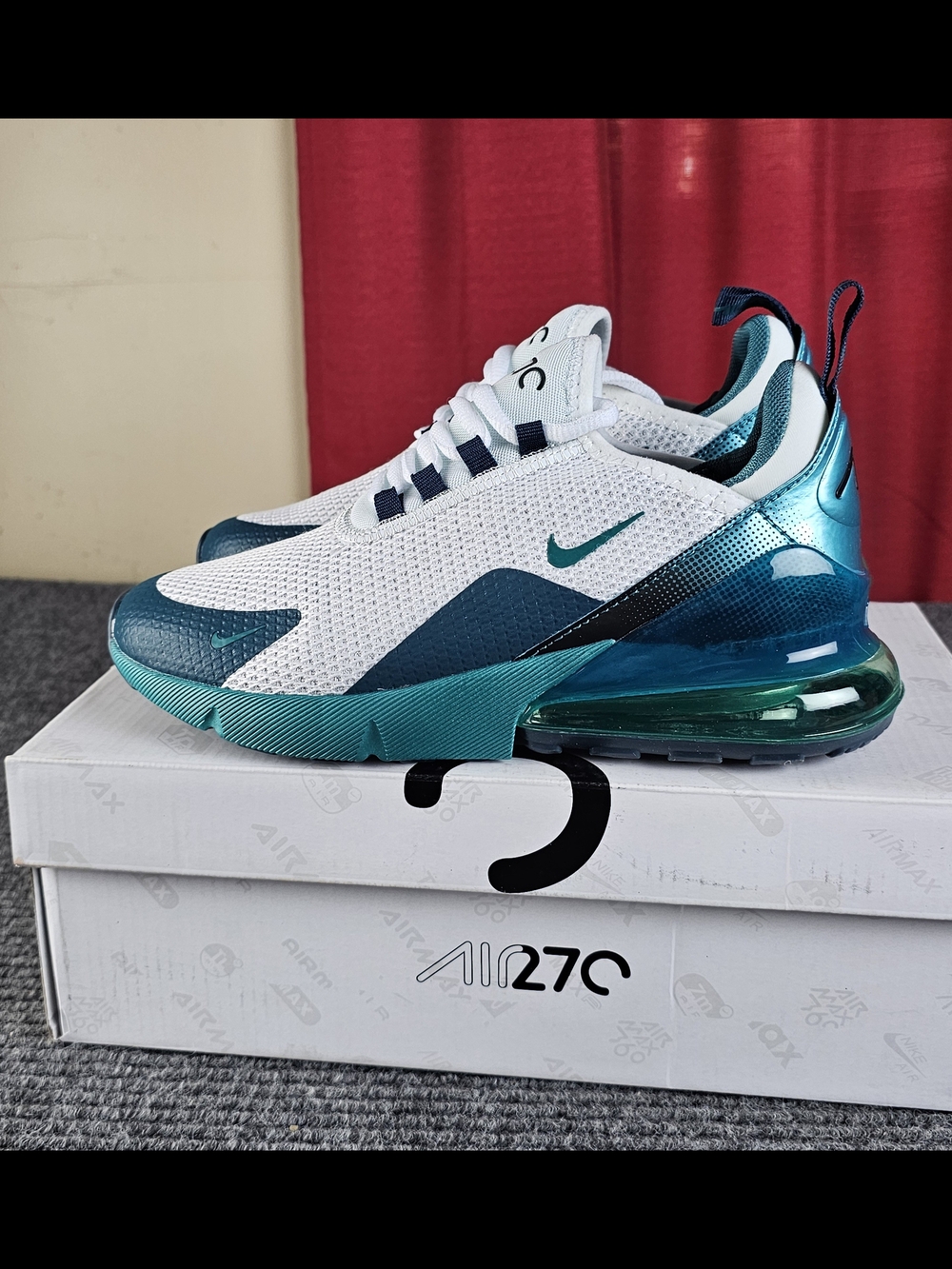 Nike Air Max 270 Women’s Running Shoes - White & Teal New 8,8.5,9 - Picture 2 of 13